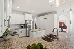 12150 SW Aventino Dr, Port Saint Lucie, FL 34987 - Photo 13