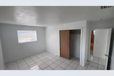 390 SW 27th Terrace, Fort Lauderdale, FL 33312 - Photo 11