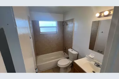 390 SW 27th Terrace, Fort Lauderdale, FL 33312 - Photo 15