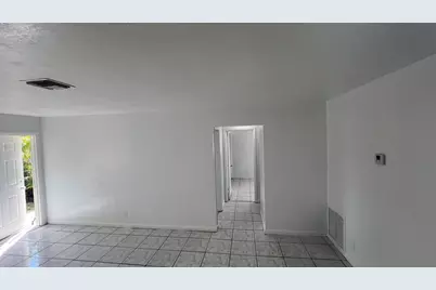 390 SW 27th Terrace, Fort Lauderdale, FL 33312 - Photo 9