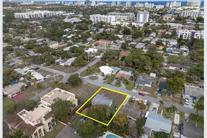 27 NE 17th Avenue, Pompano Beach, FL 33060 - Photo 3