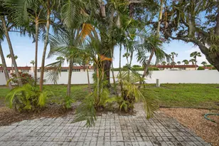 2640 Gately Dr W, West Palm Beach, FL 33415 - Photo 43