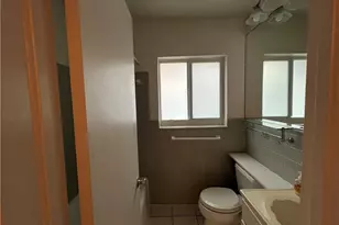 1401 Bayview Dr, Fort Lauderdale, FL 33304 - Photo 9