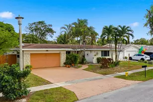 1811 NW 119th Ave, Pembroke Pines, FL 33026 - Photo 3