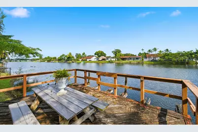 1811 NW 119th Avenue, Pembroke Pines, FL 33026 - Photo 31