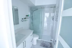 470 Paradise Isle Blvd, Hallandale Beach, FL 33009 - Photo 17