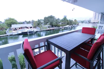 470 Paradise Isle Boulevard #302, Hallandale Beach, FL 33009 - Photo 19