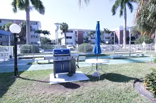 470 Paradise Isle Blvd, Hallandale Beach, FL 33009 - Photo 25