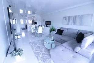 470 Paradise Isle Blvd, Hallandale Beach, FL 33009 - Photo 11