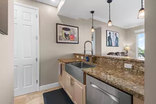 2633 NE 14th Ave, Wilton Manors, FL 33334 - Photo 17