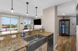 2633 NE 14th Ave, Wilton Manors, FL 33334 - Photo 1