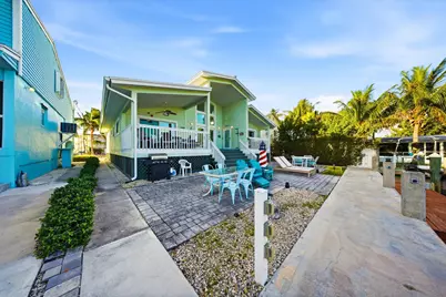 340 E Ocean Drive, Key Colony Beach, FL  - Photo 27