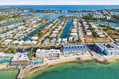 340 E Ocean Drive, Key Colony Beach, FL  - Photo 15