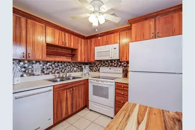 55 Woodland Drive #206, Vero Beach, FL 32962 - Photo 9