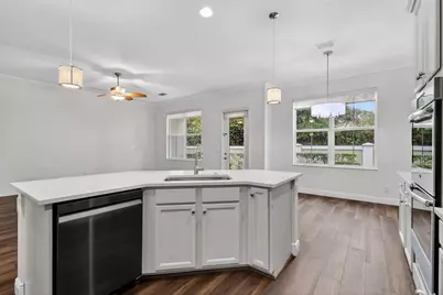 5146 Hamilton Court, Palm Beach Gardens, FL 33418 - Photo 11