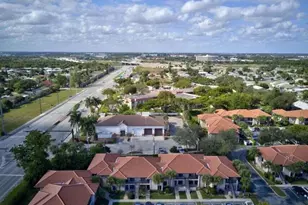 400 Club Cir, Boca Raton, FL 33487 - Photo 37