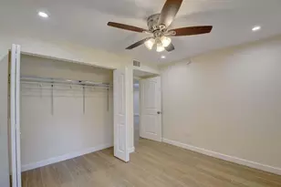 400 Club Cir, Boca Raton, FL 33487 - Photo 23