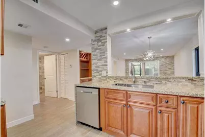 400 Club Circle #101, Boca Raton, FL 33487 - Photo 9