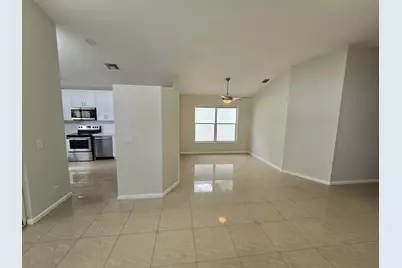 1041 Fairfax Circle W, Boynton Beach, FL 33436 - Photo 3