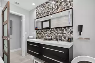 2732 NE 35th Dr, Fort Lauderdale, FL 33308 - Photo 35