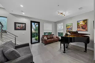 615 NE 22nd Dr, Wilton Manors, FL 33305 - Photo 3