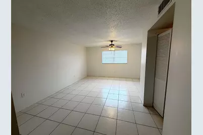 650 SW 2nd SW #2480, Boca Raton, FL 33432 - Photo 7