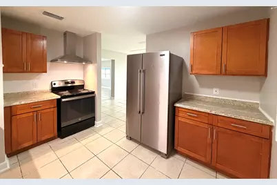 407 N 29th Street, Fort Pierce, FL 34947 - Photo 7