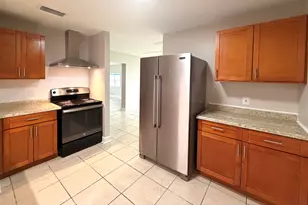 407 N 29th St, Fort Pierce, FL 34947 - Photo 7