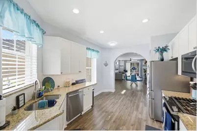 572 SW Indian Key Drive, Port Saint Lucie, FL 34986 - Photo 7