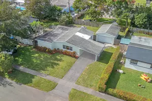 330 N 70th Terrace, Hollywood, FL 33024 - Photo 3