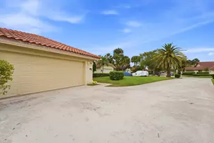 2890 Gettysburg Ln, West Palm Beach, FL 33409 - Photo 13