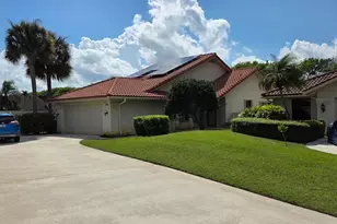 2890 Gettysburg Ln, West Palm Beach, FL 33409 - Photo 7