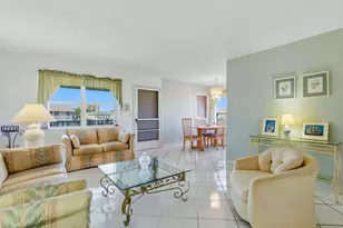 680 W Horizons, Boynton Beach, FL 33435 - Photo 9