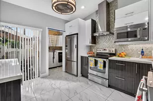 2683 Emerald Way W, Deerfield Beach, FL 33442 - Photo 7