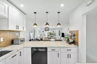 330 N Federal Hwy, Deerfield Beach, FL 33441 - Photo 9