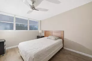 16850 S Glades Dr, North Miami Beach, FL 33162 - Photo 15