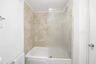 16850 S Glades Dr, North Miami Beach, FL 33162 - Photo 13