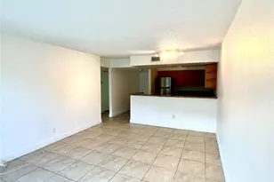 5221 Geneva Way, Doral, FL 33166 - Photo 9