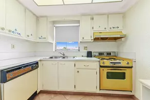 2915 Crosley Dr W, West Palm Beach, FL 33415 - Photo 13