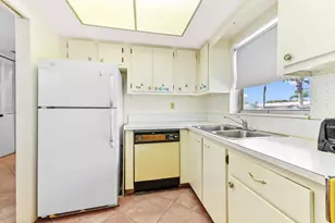 2915 Crosley Dr W, West Palm Beach, FL 33415 - Photo 5