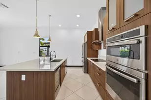 15800 NW 88th Ave, Miami Lakes, FL 33018 - Photo 13