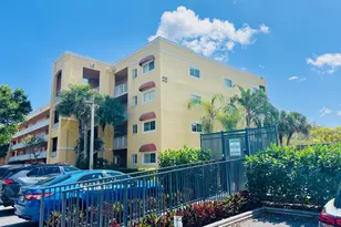 4723 Lucerne Lakes Blvd E, Lake Worth, FL 33467 - Photo 1