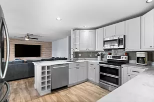 7447 NW 25th St, Margate, FL 33063 - Photo 5