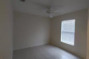 2311 SE Charleston Dr, Port Saint Lucie, FL 34952 - Photo 5