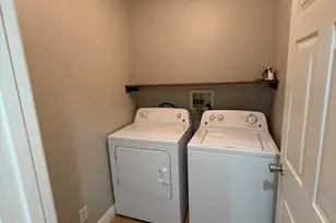 249 NE Glentry Ave, Port Saint Lucie, FL 34983 - Photo 9