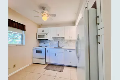 314 Wellington D, West Palm Beach, FL 33417 - Photo 5