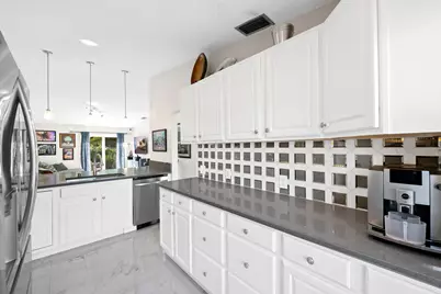 16000 Laurel Oak Circle, Delray Beach, FL 33484 - Photo 5