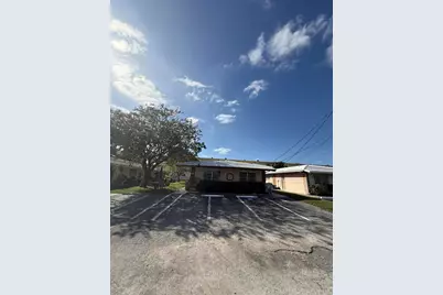 337 SE 12th Avenue #A-b, Pompano Beach, FL 33060 - Photo 1