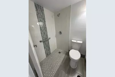 105 E Coventry E #105, West Palm Beach, FL 33417 - Photo 5