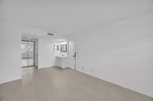 1552 SE Royal Green Cir, Port Saint Lucie, FL 34952 - Photo 11